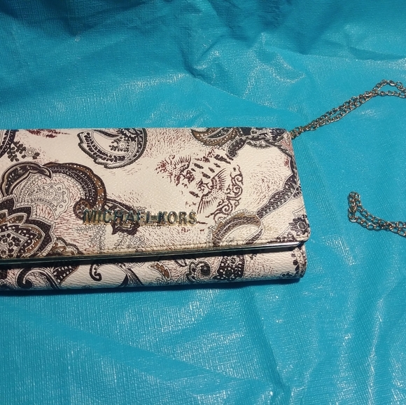 MICHAEL KORS wristlet clutch - Picture 2 of 4